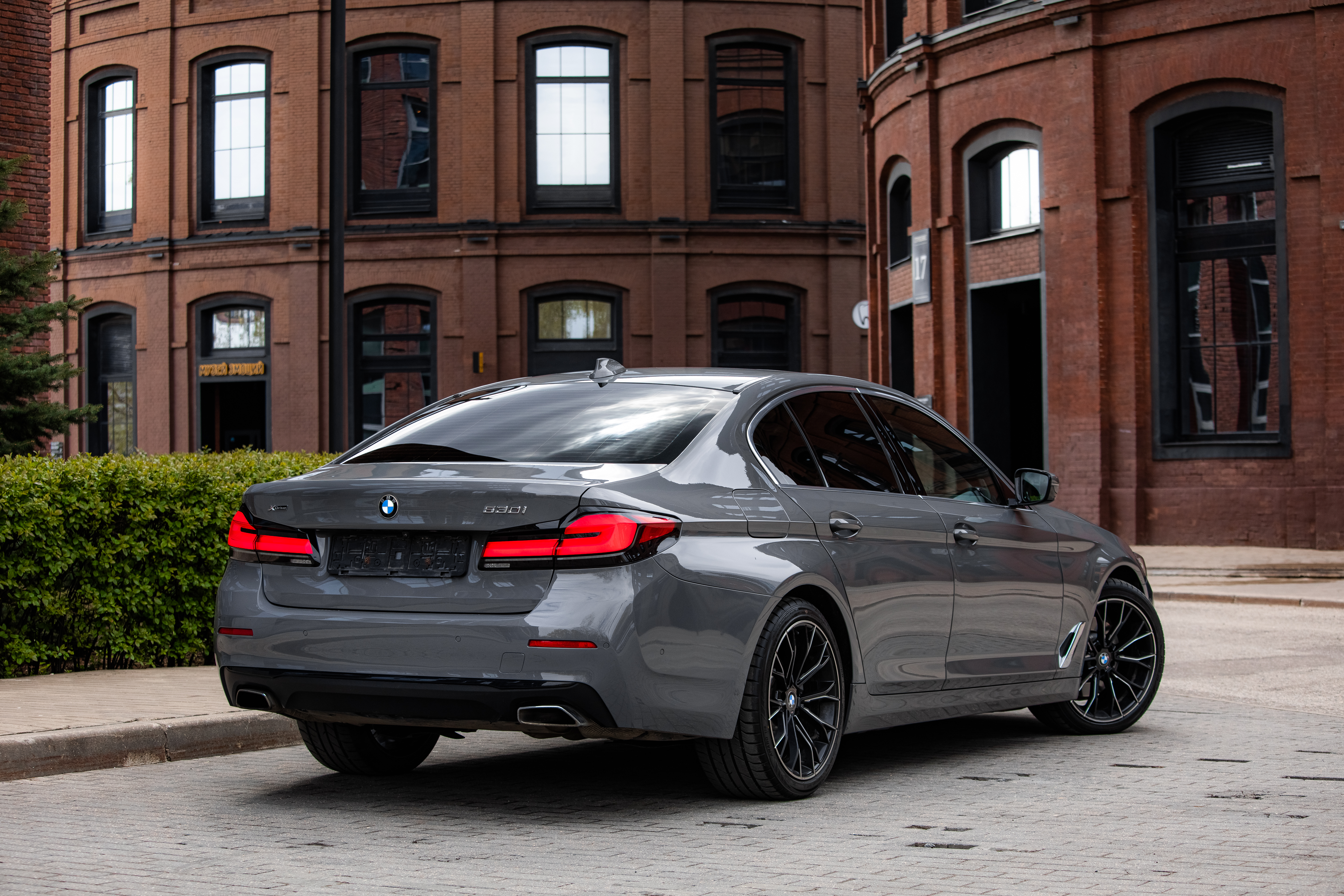 Аренда BMW 530i xDrive в Москве — фото 15