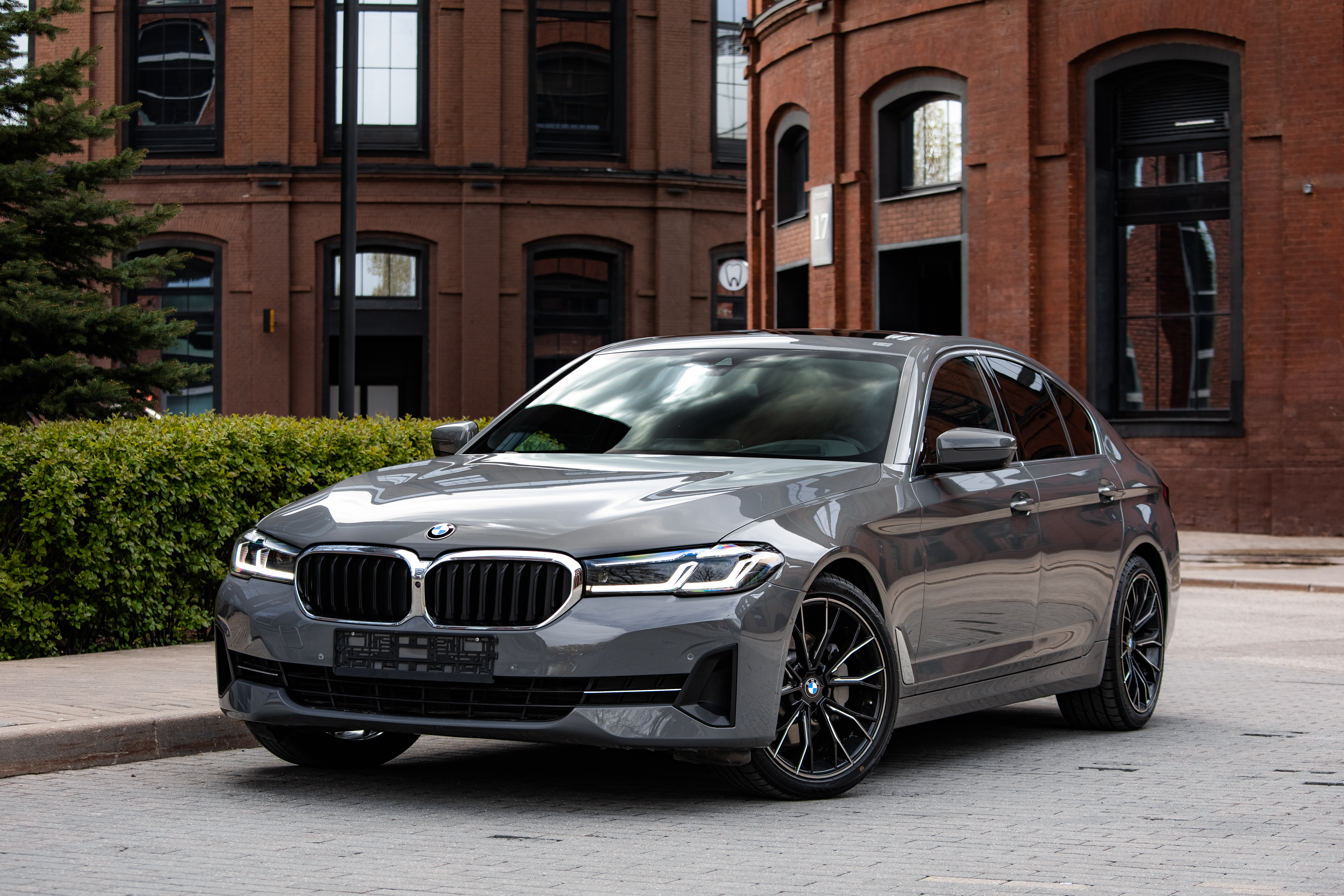 Аренда BMW 530i xDrive в Москве